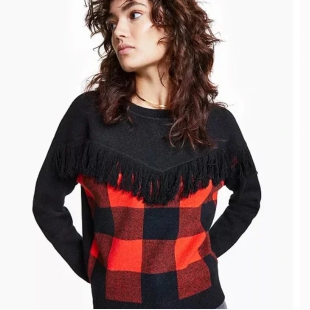 Bar III Buffalo Plaid Fringe Sweater Size Medium
NWOT Christmas